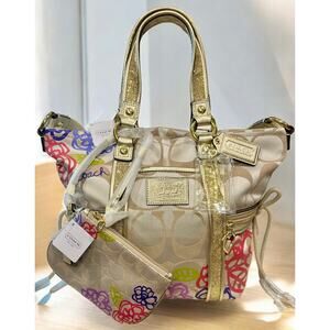 NWT Coach F20762 Poppy Daisy Applique Pocket Tote & F48318 Small Wristlet